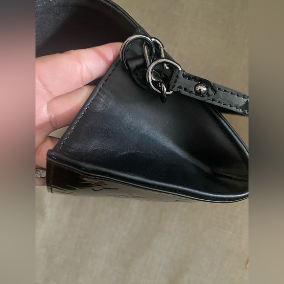 Louis Vuitton Vernis Rossmore MM Noir Magnetique - Picture 6 of 16